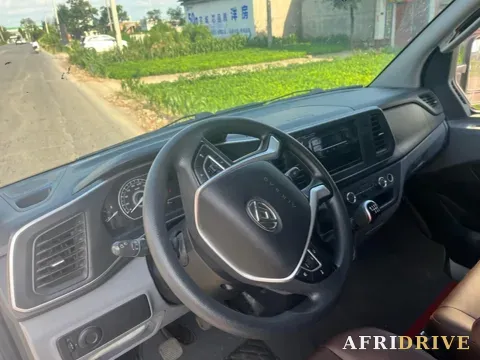 2015 MAXUS XinTu V80 10