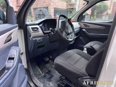 2023 MAXUS EV30 4