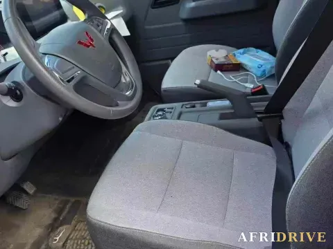 2024 WuLing YangGuang 6