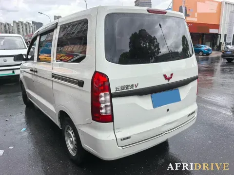 2021 WuLing HongGuang V 4