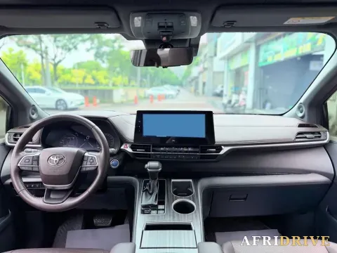 2021 Toyota Sienna 11