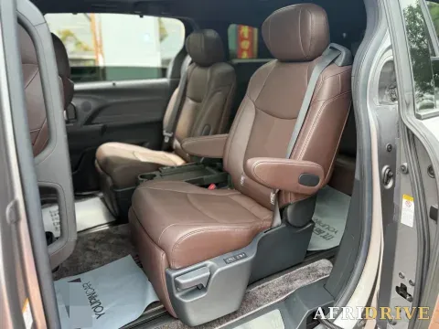 2021 Toyota Sienna 21