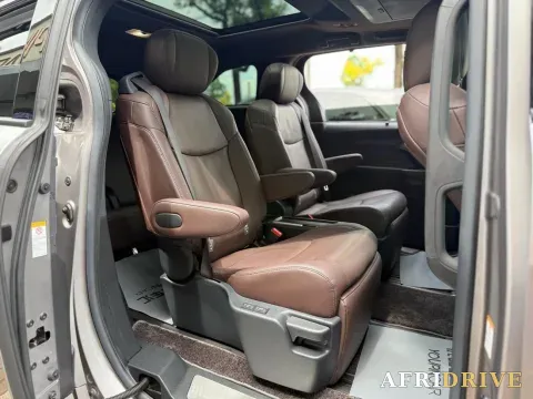 2021 Toyota Sienna 24