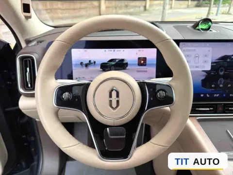 2024 AITO M9 13