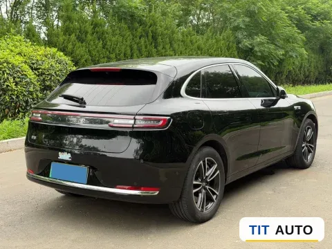 2025 AITO M5 11