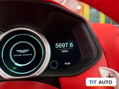 2019 Aston Martin DB11 20
