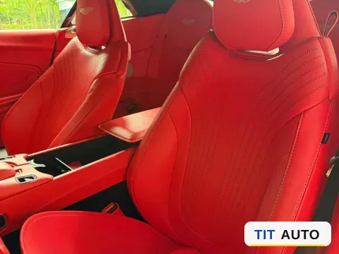 2019 Aston Martin DB11 9