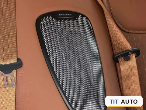 2023 Aston Martin DB12 10