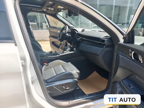 2023 LYNK&CO 08 EM-P 19