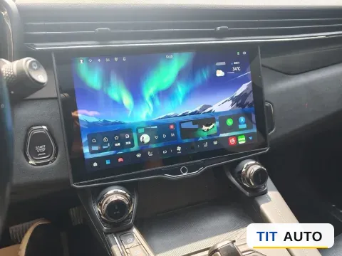 2023 LYNK&CO 08 EM-P 22