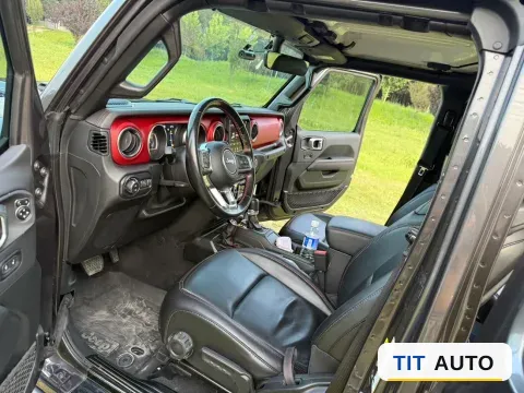 2021 Jeep Wrangler 13