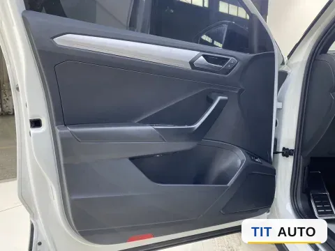 2022 Volkswagen T-Roc 10