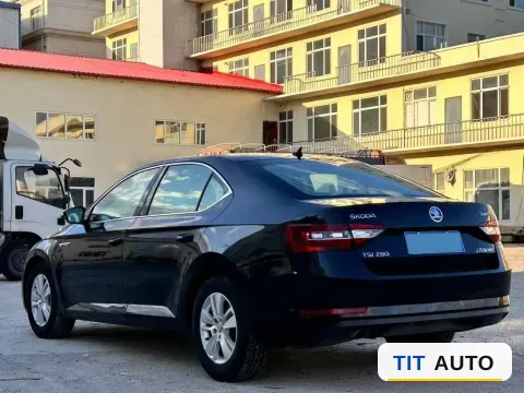 2018 Skoda Superb 9