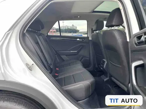 2022 Volkswagen T-Roc 9